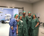 El equipo quirúrgico: Amaia, Dra. I Crespo, Dr. A. Gómez, Dr. J Estébanez, Arantxa
